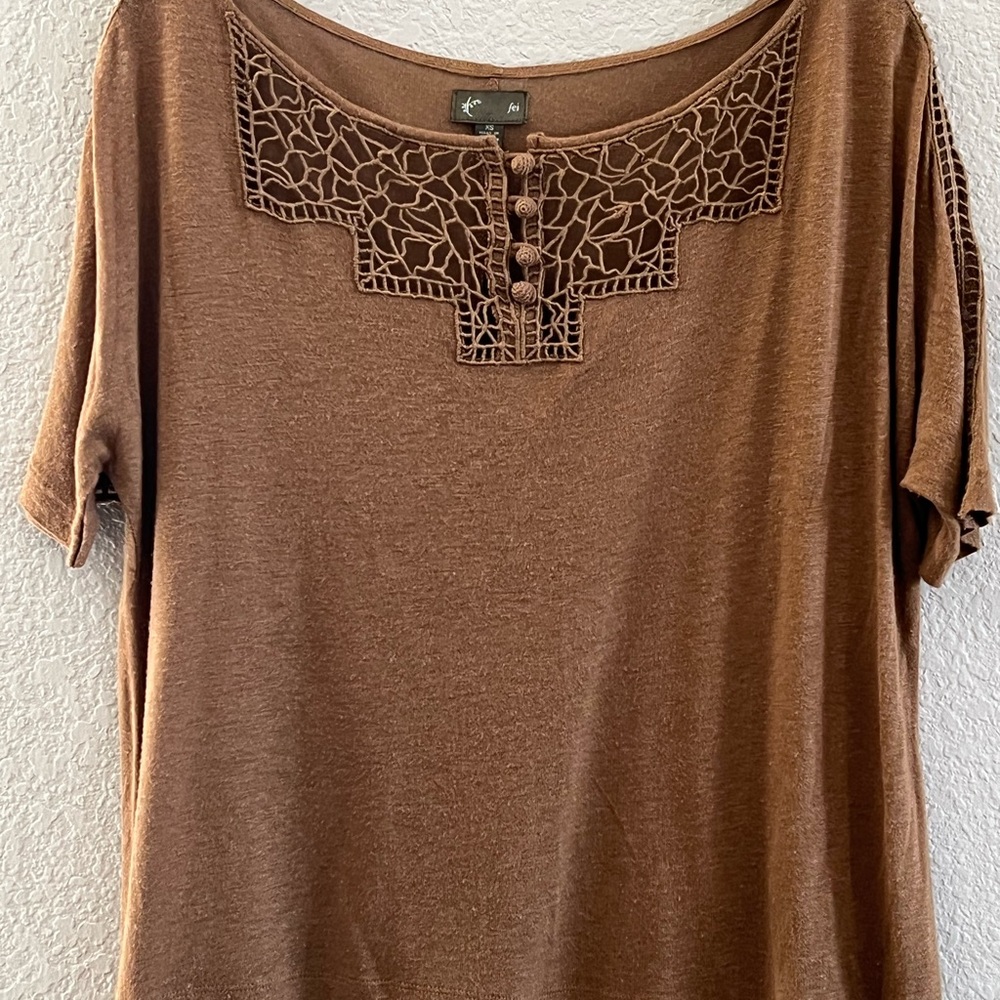 Anthropologie Fei Crochet Dolman Short-sleeved Top in Brown/Camel
